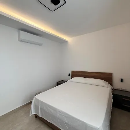 Apartment Swieqi Collection, Lux 3br Maisonette, Bbq Lounge , St Julians
